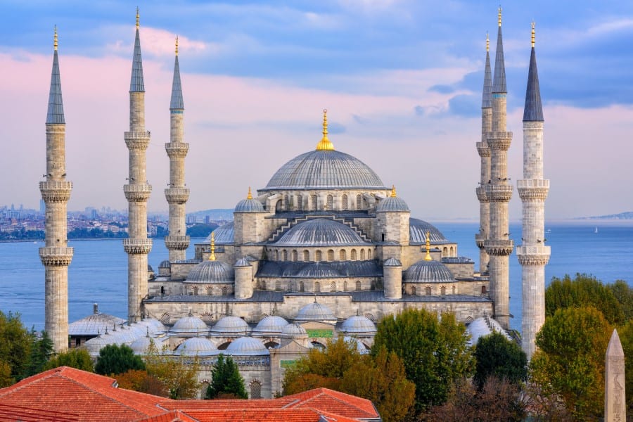 Вид на Голубую мечеть в Стамбуле