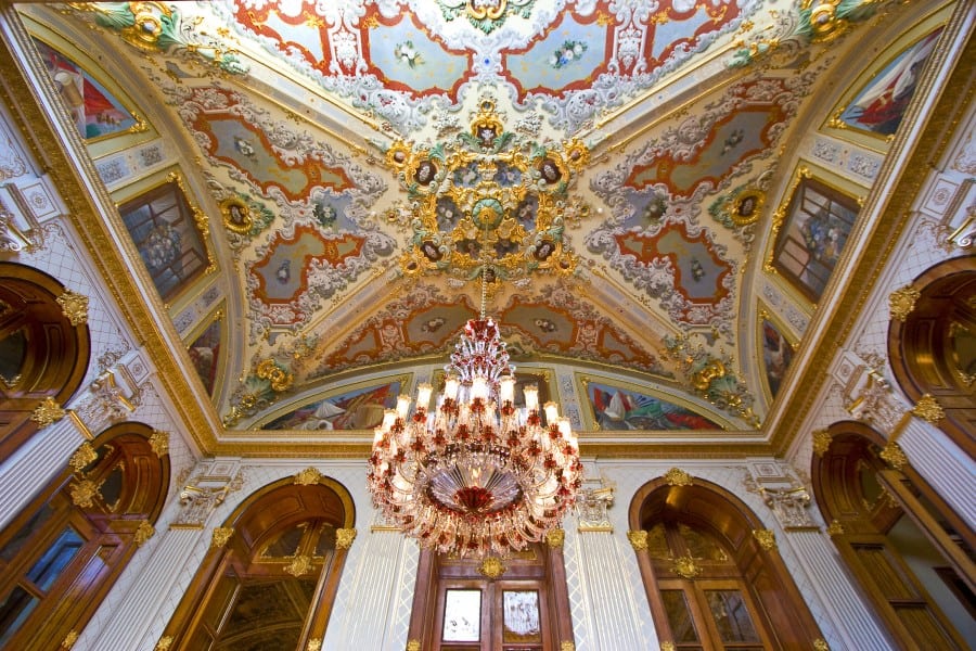 Потолок во Дворце Долмабахче
