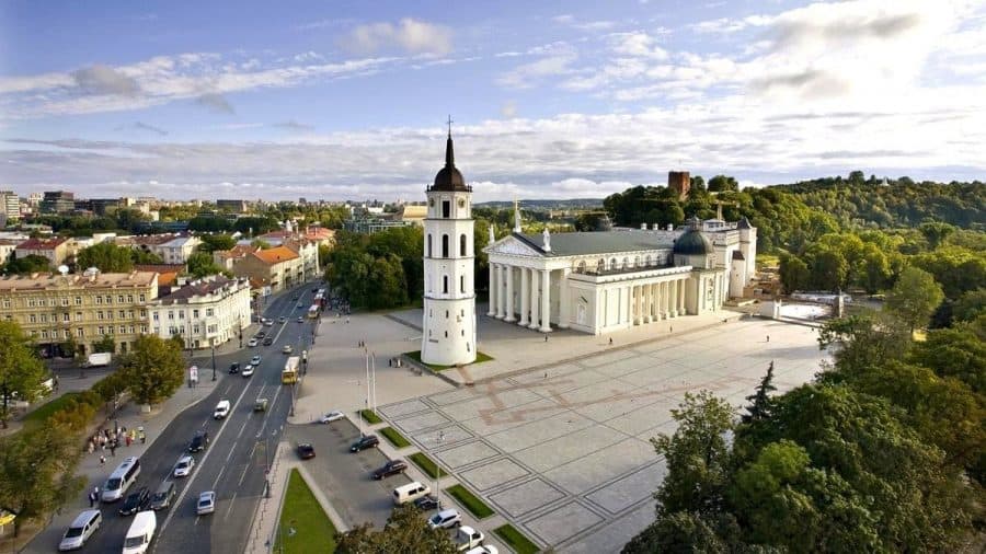 кафедральная площадь в Вильнюсе